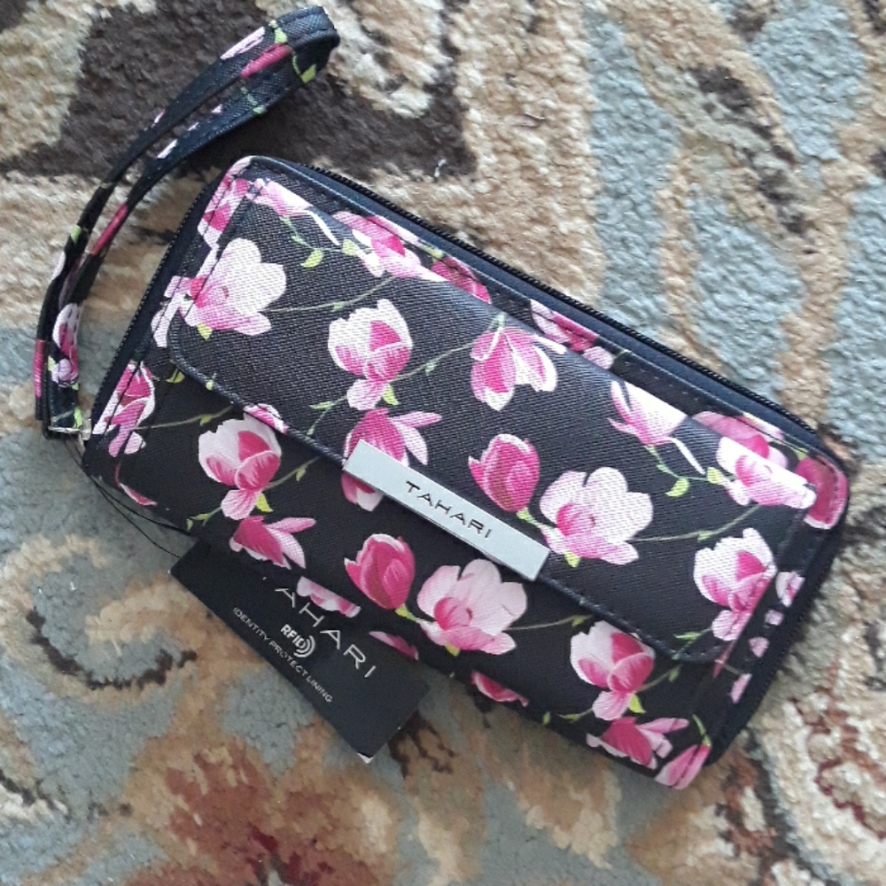 3x*Host Pick*Tahari RFID pretty wristlet - Picture 11 of 16